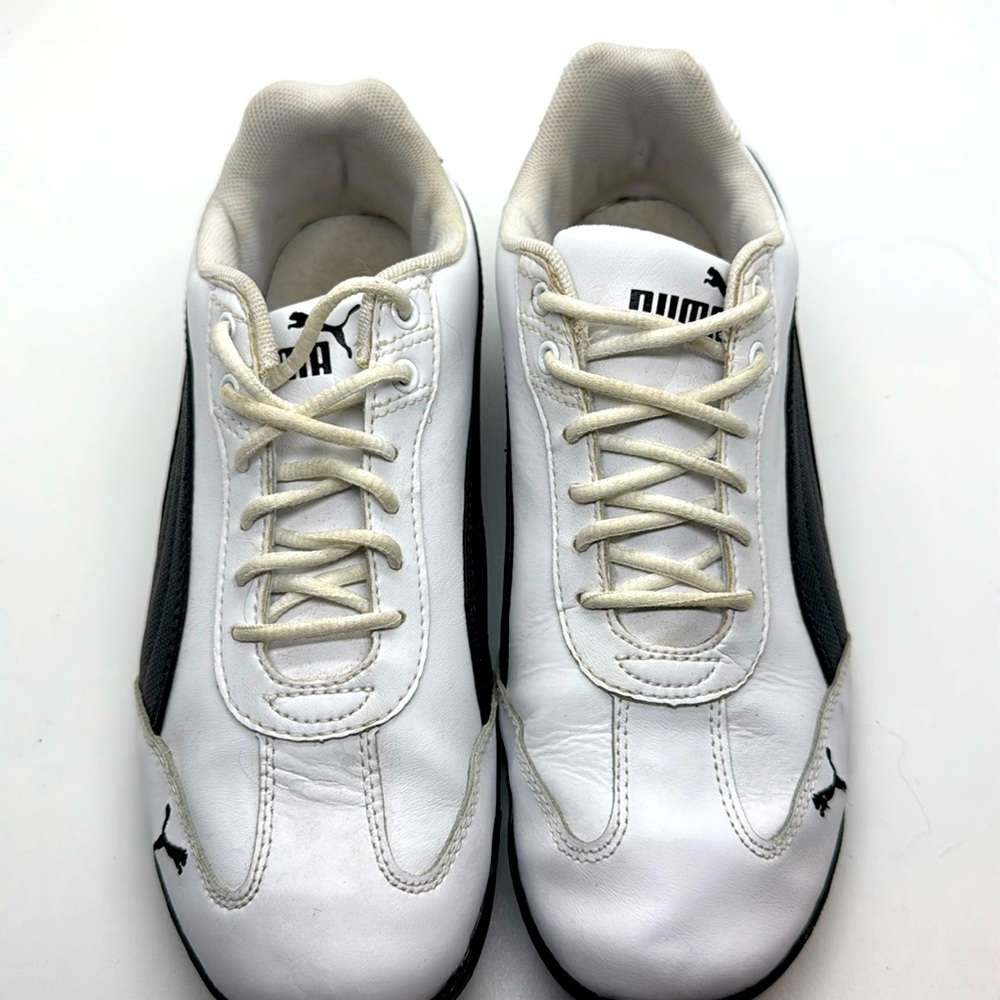 Youth PUMA leather athletic shoes. 
Size 4.5